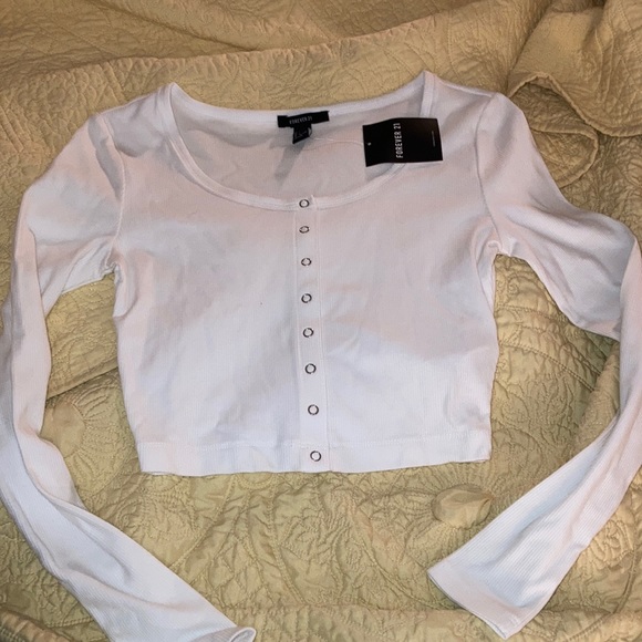 NWT juniors Forever 21 Long Sleeve Crop Top - Picture 1 of 4